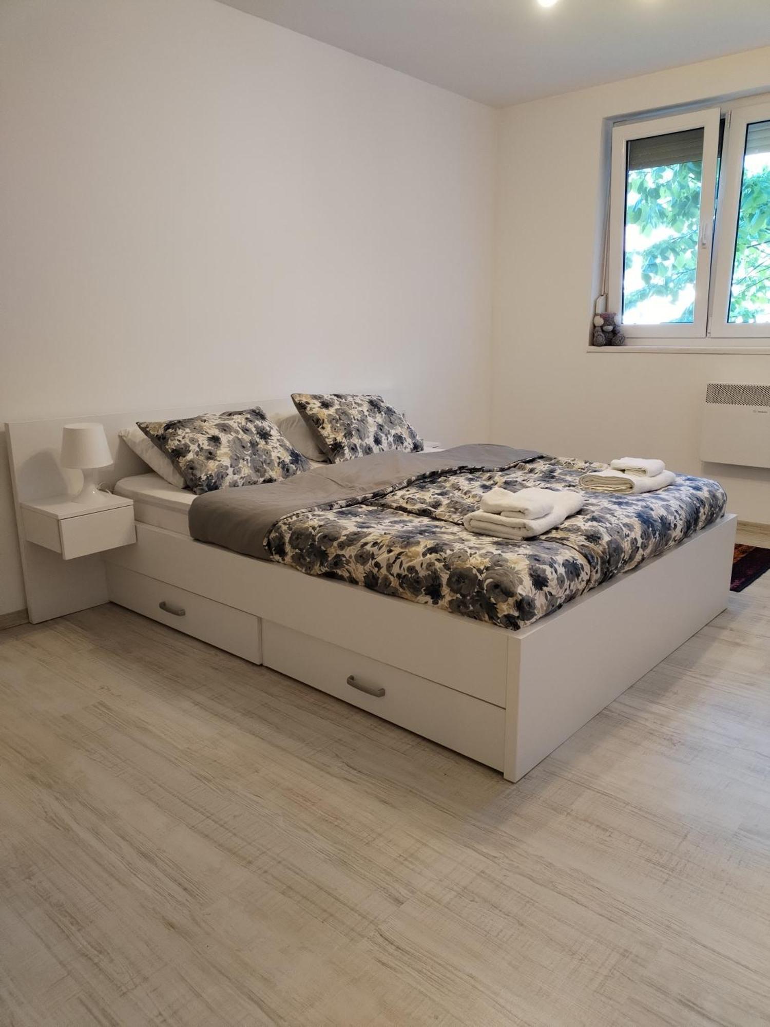 Apartman Milica Vrsac Exteriér fotografie